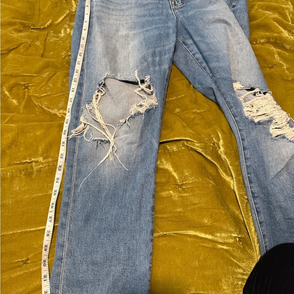 Madewell Boyfriend Jeans in Distressed Blue - Picture 10 of 10